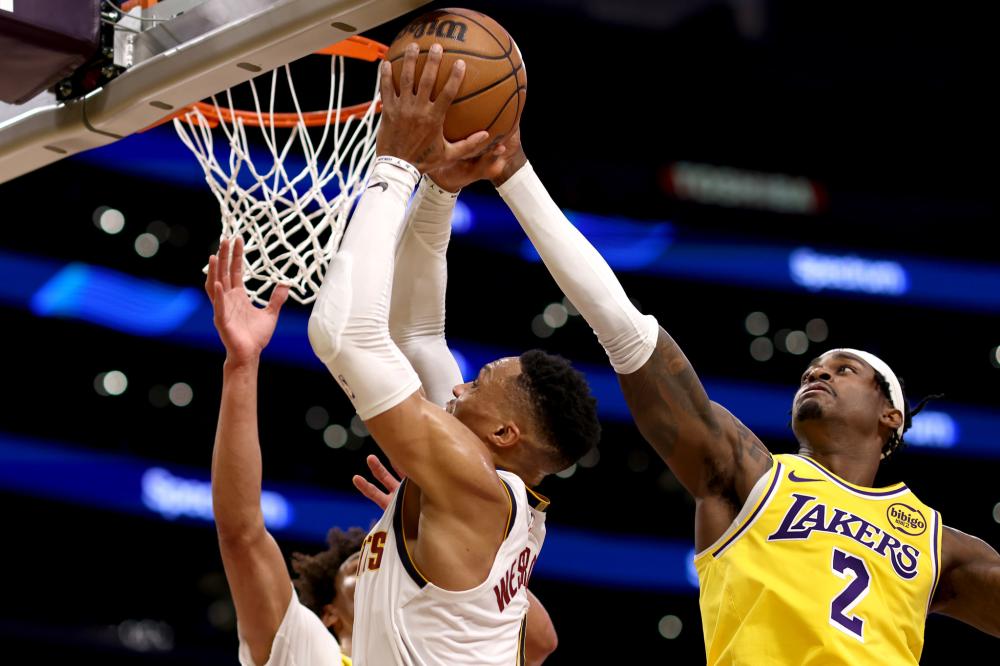 育界的关注 育界的关注