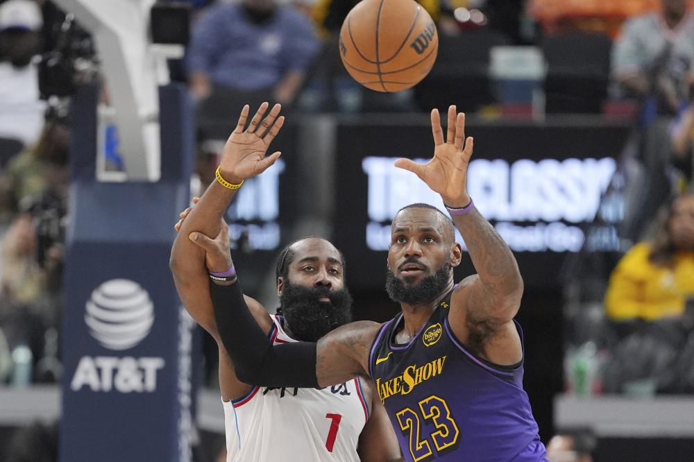 键抢断并直 键抢断并直