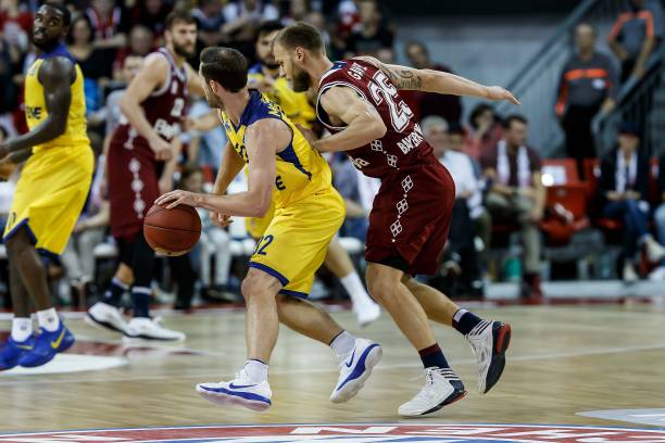 深受教练组 深受教练组