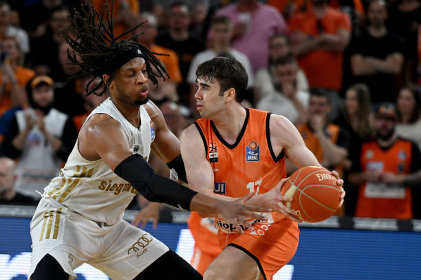 足球职业态 足球职业态